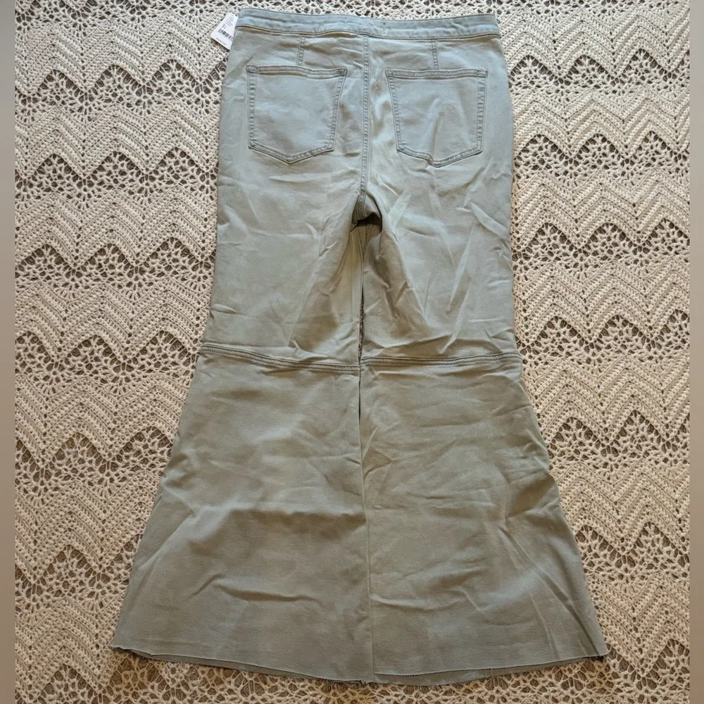 NWT Free People We The Free Wide Leg Flare Boho Festival Jeans Light Wash